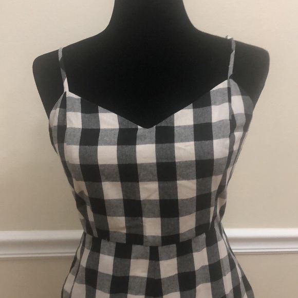 Size. Small Checkered pattern Jumpsuit - Picture 2 of 6